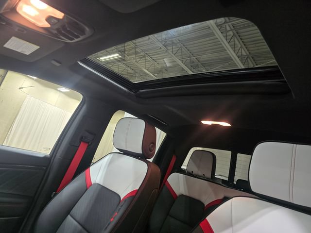 Used 2025 GMC Canyon AT4 w/ AT4X Package AWD/4WD image 7