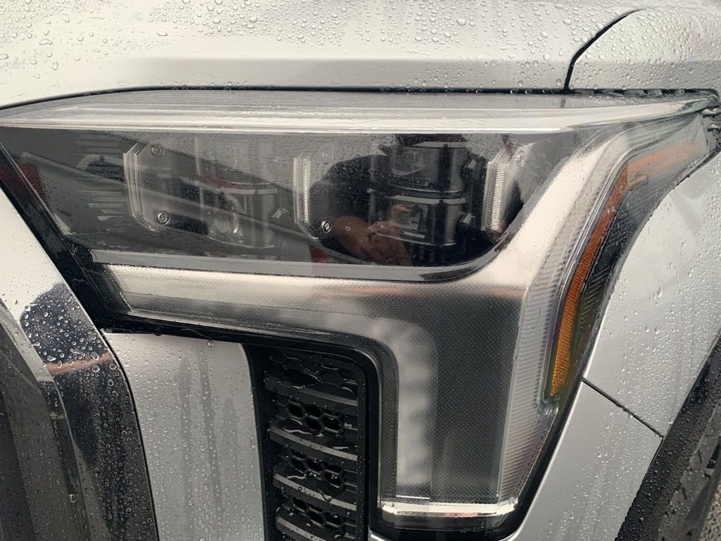 New 2025 Toyota Tundra Platinum image 28
