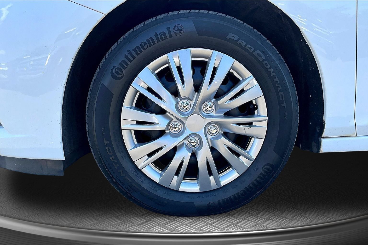 Used 2018 Chevrolet Cruze LS FWD image 31