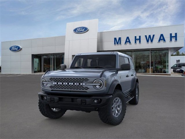 New 2025 Ford Bronco Badlands image 2