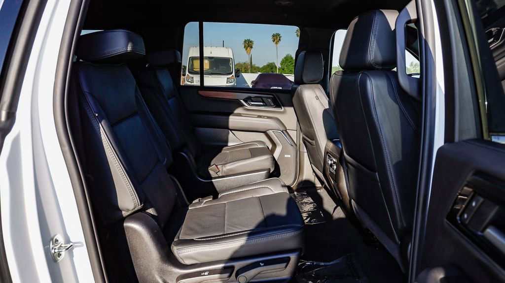 Used 2025 GMC Yukon XL Denali image 19
