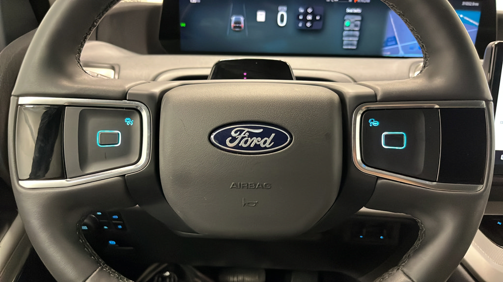 Used 2025 Ford Expedition Max Active AWD/4WD image 16