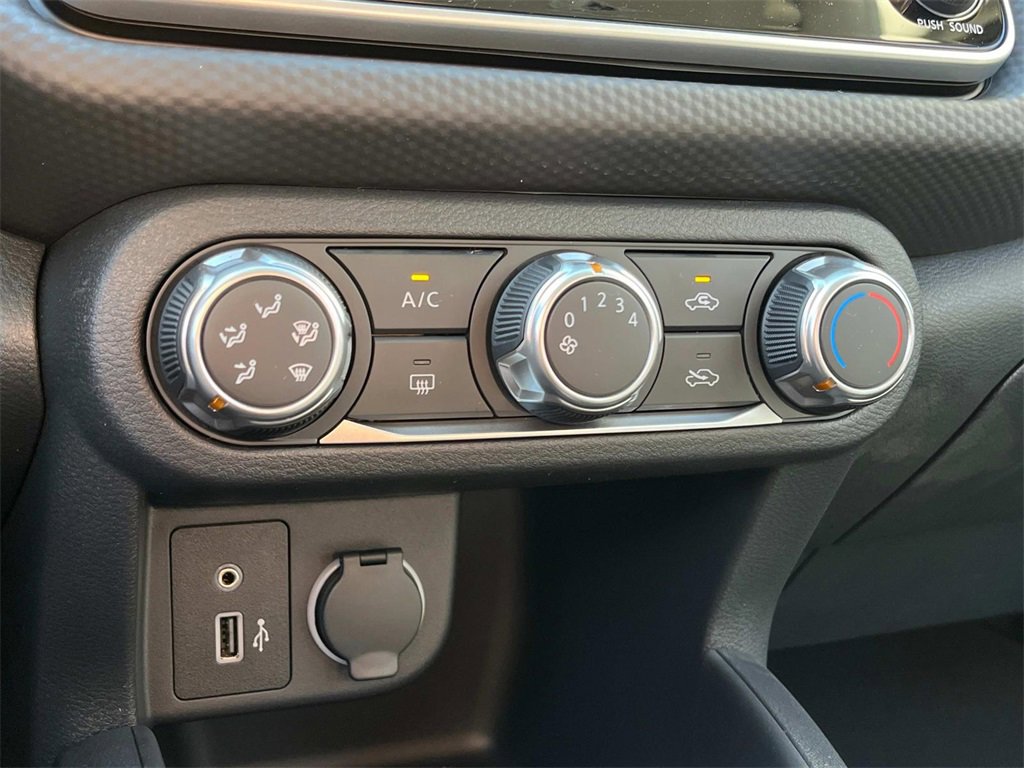 New 2025 Nissan Kicks Play S image 26