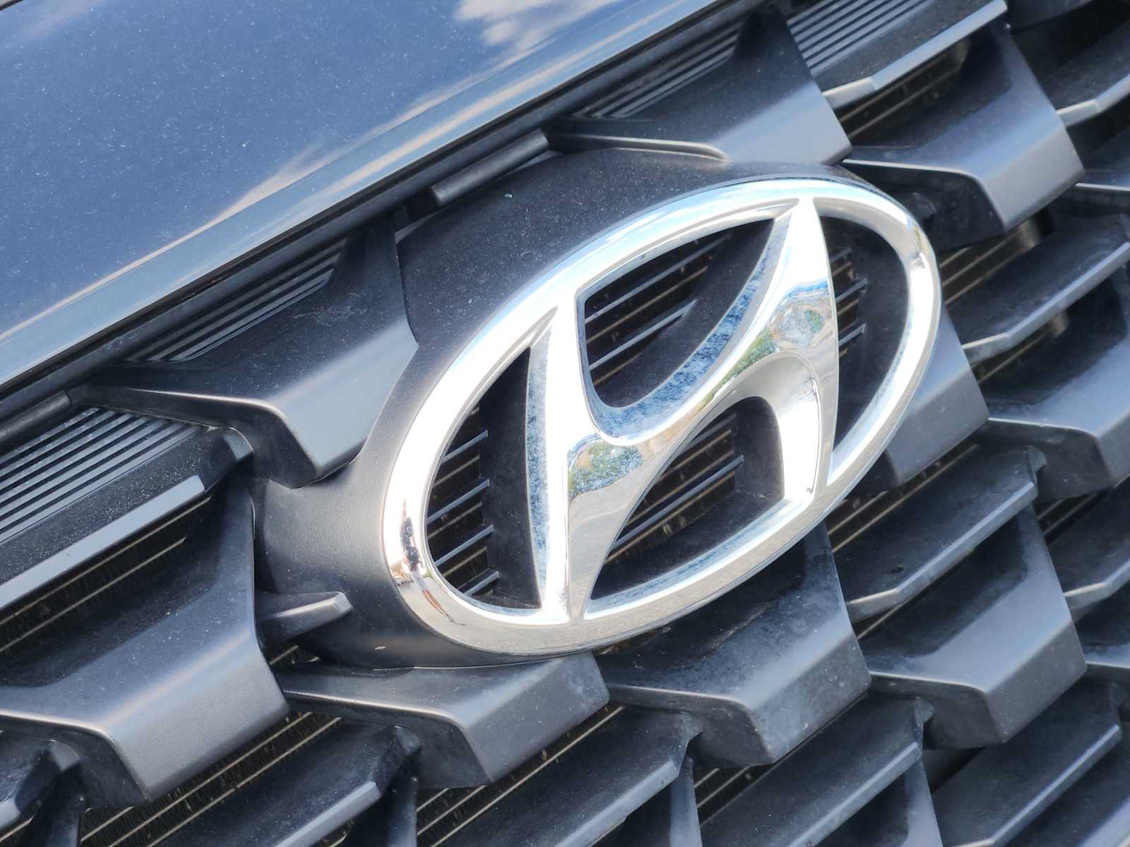 Certified 2023 Hyundai Santa Fe SEL FWD image 12