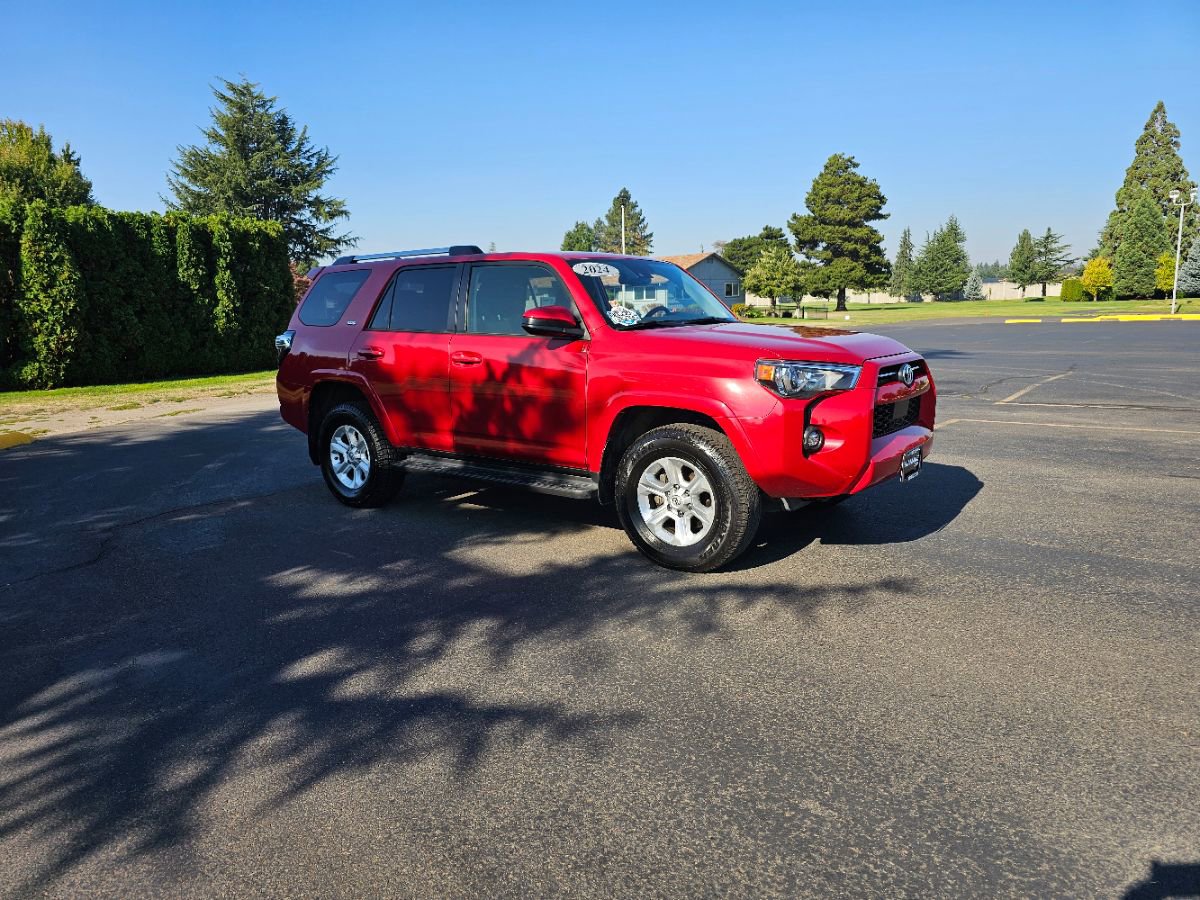 Used 2024 Toyota 4Runner SR5 image 5