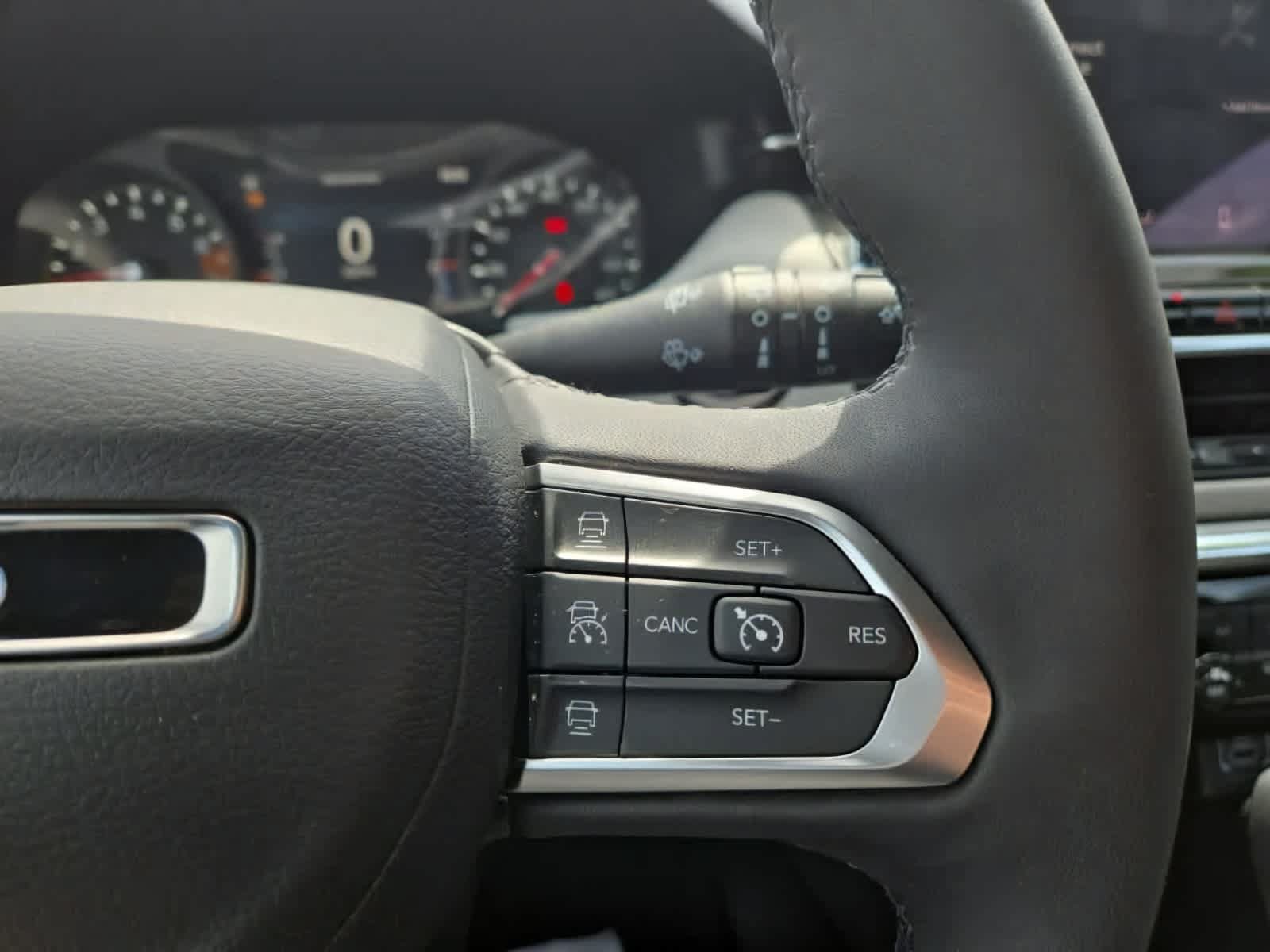 Used 2024 Jeep Compass Limited AWD/4WD image 33