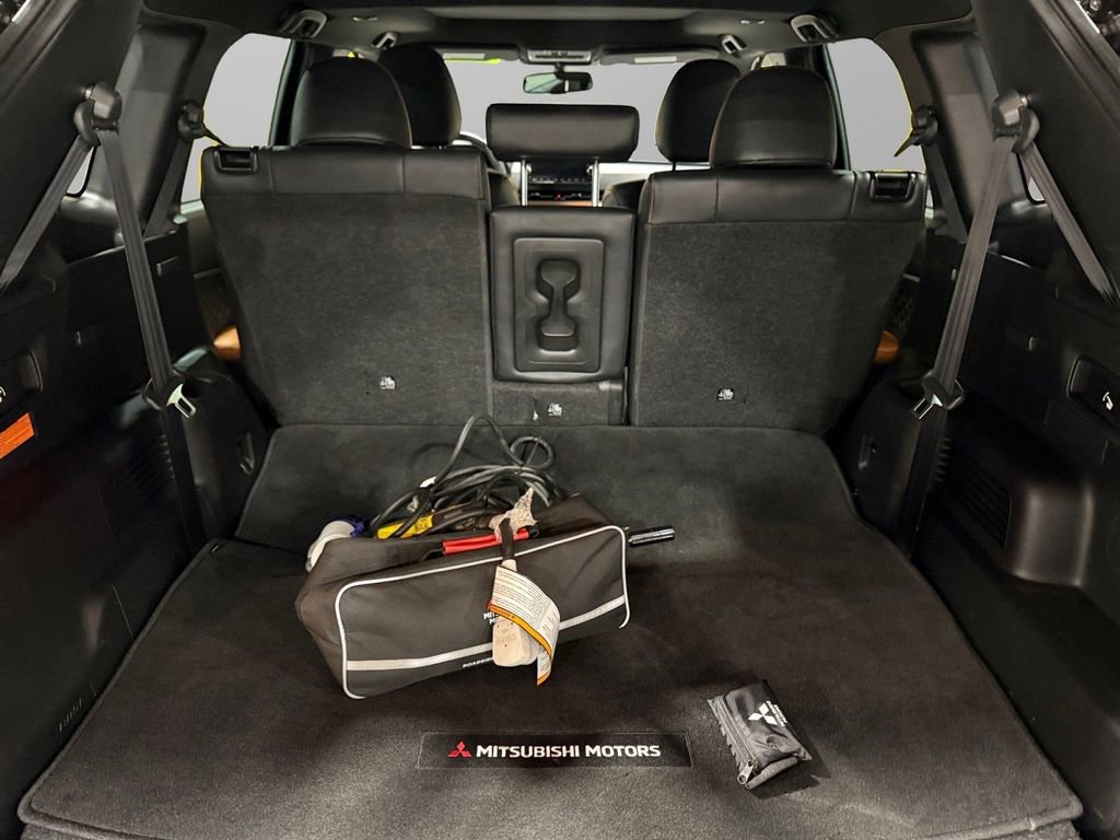 Used 2023 Mitsubishi Outlander SEL image 5