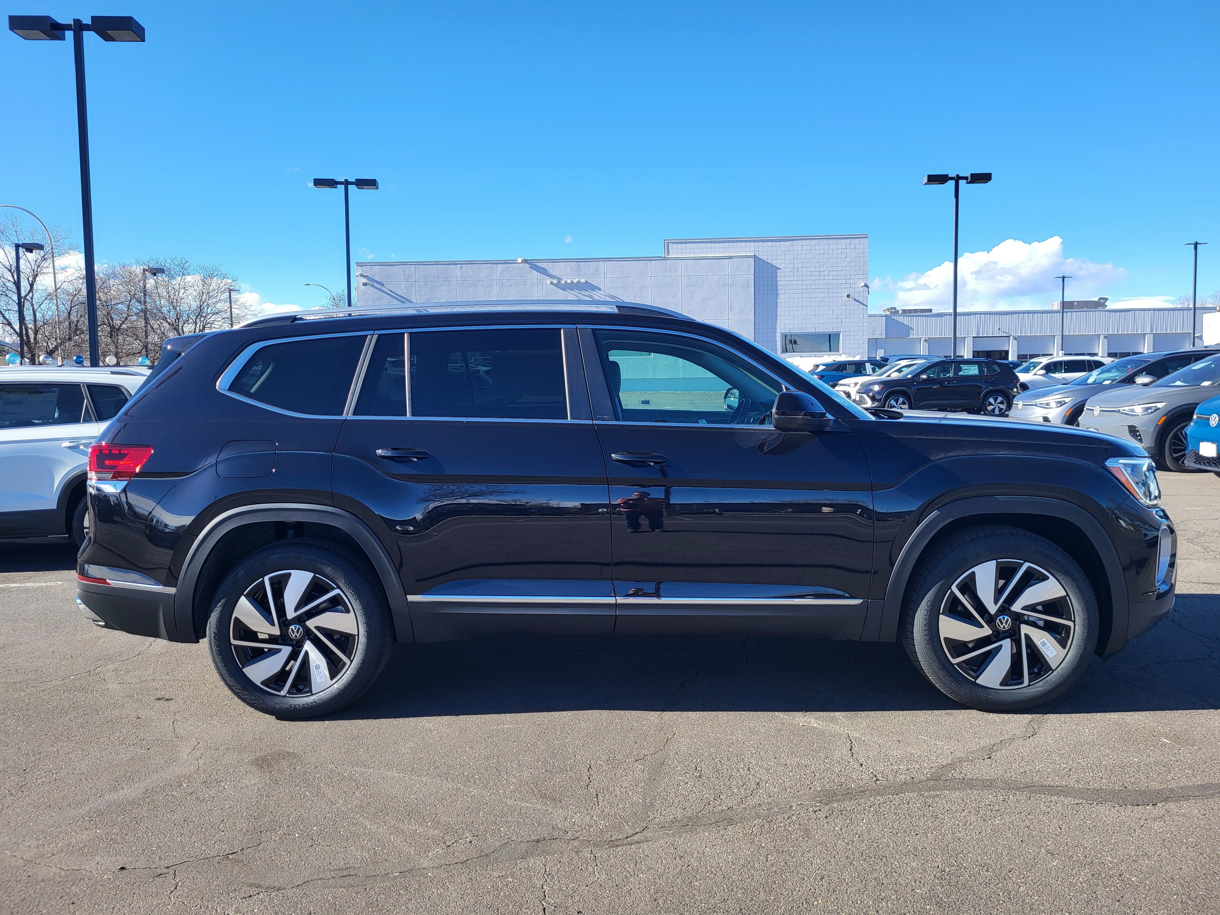 New 2026 Volkswagen Atlas SEL image 7