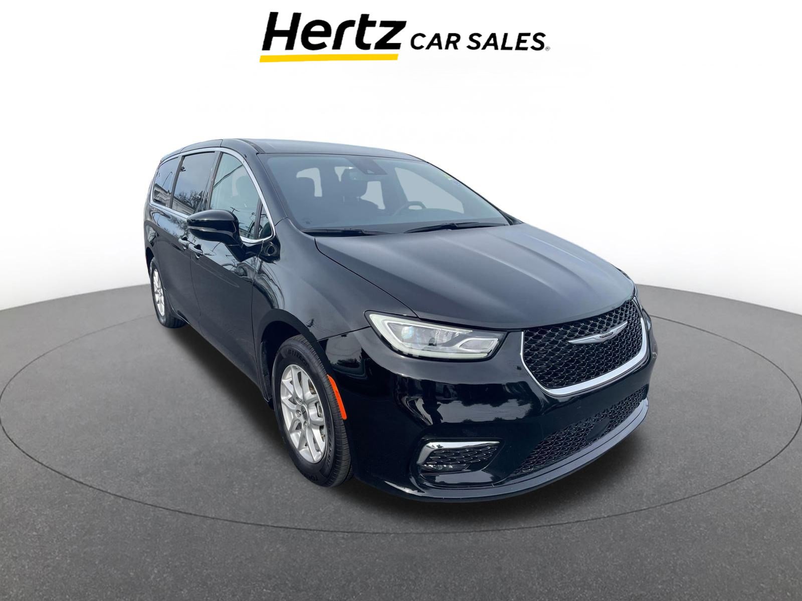 Used 2025 Chrysler Pacifica Select