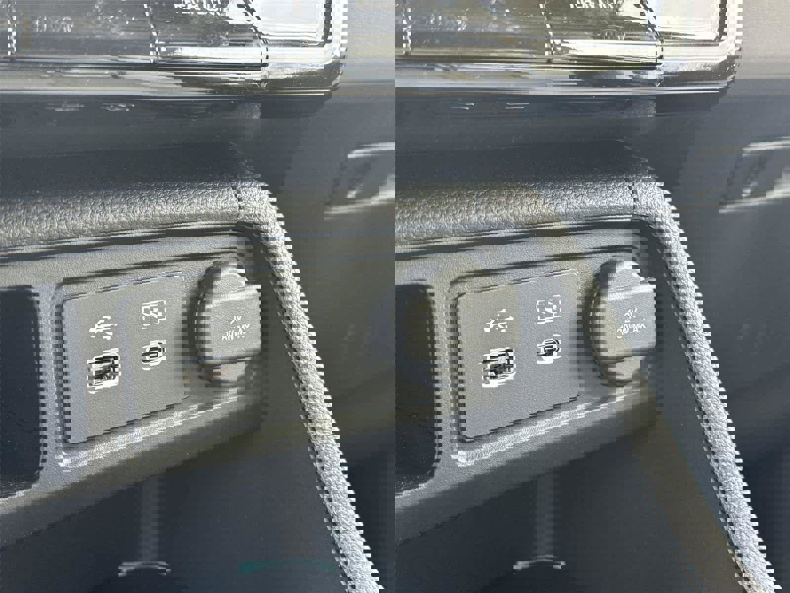 Used 2025 Honda Pilot EX-L image 24