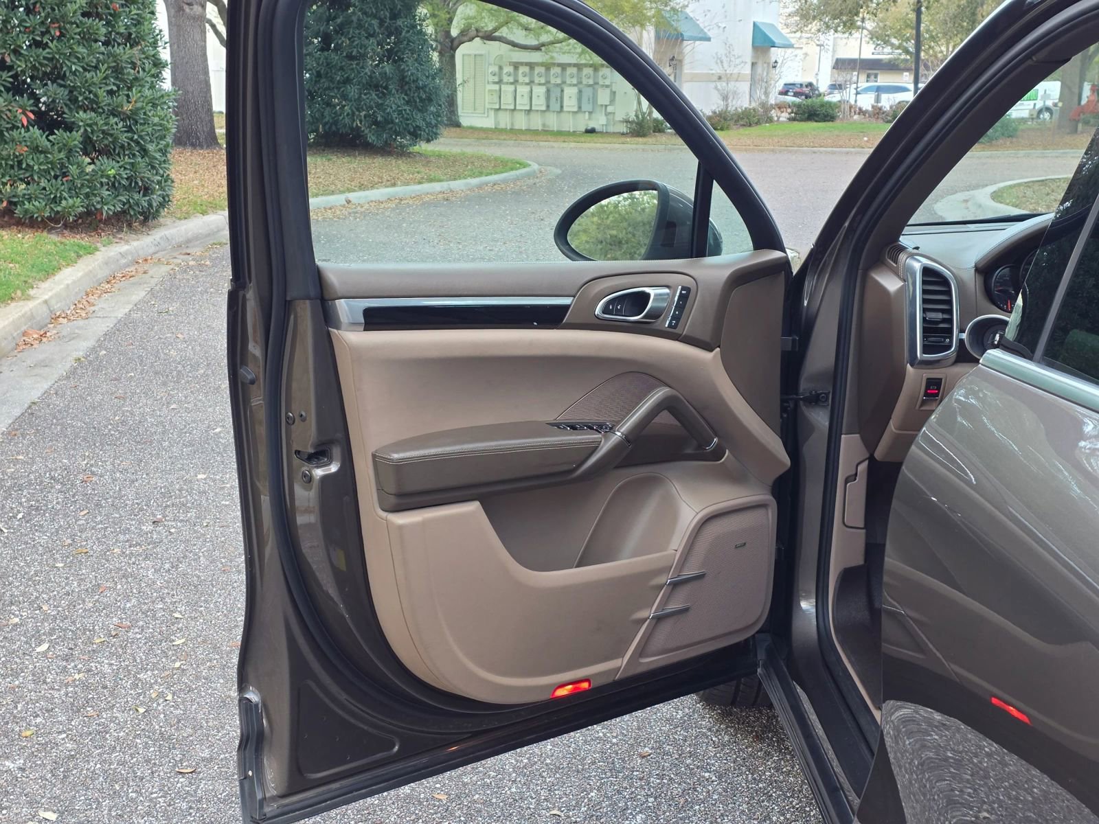 Used 2013 Porsche Cayenne Diesel image 64