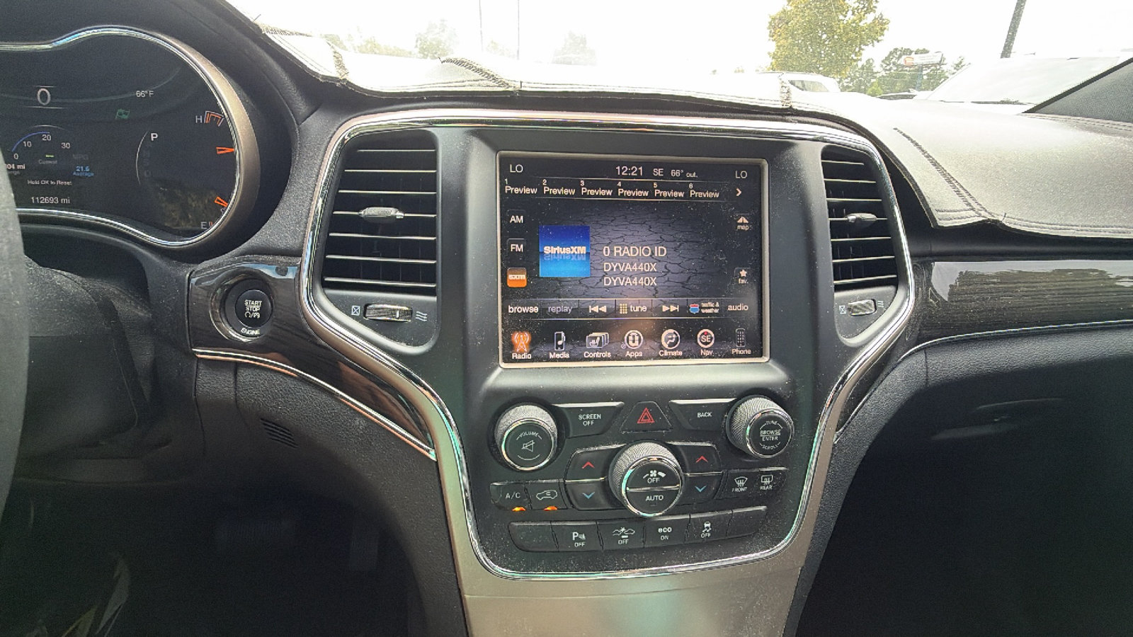 Used 2014 Jeep Grand Cherokee Overland w/ Advanced Technology Group RWD image 33