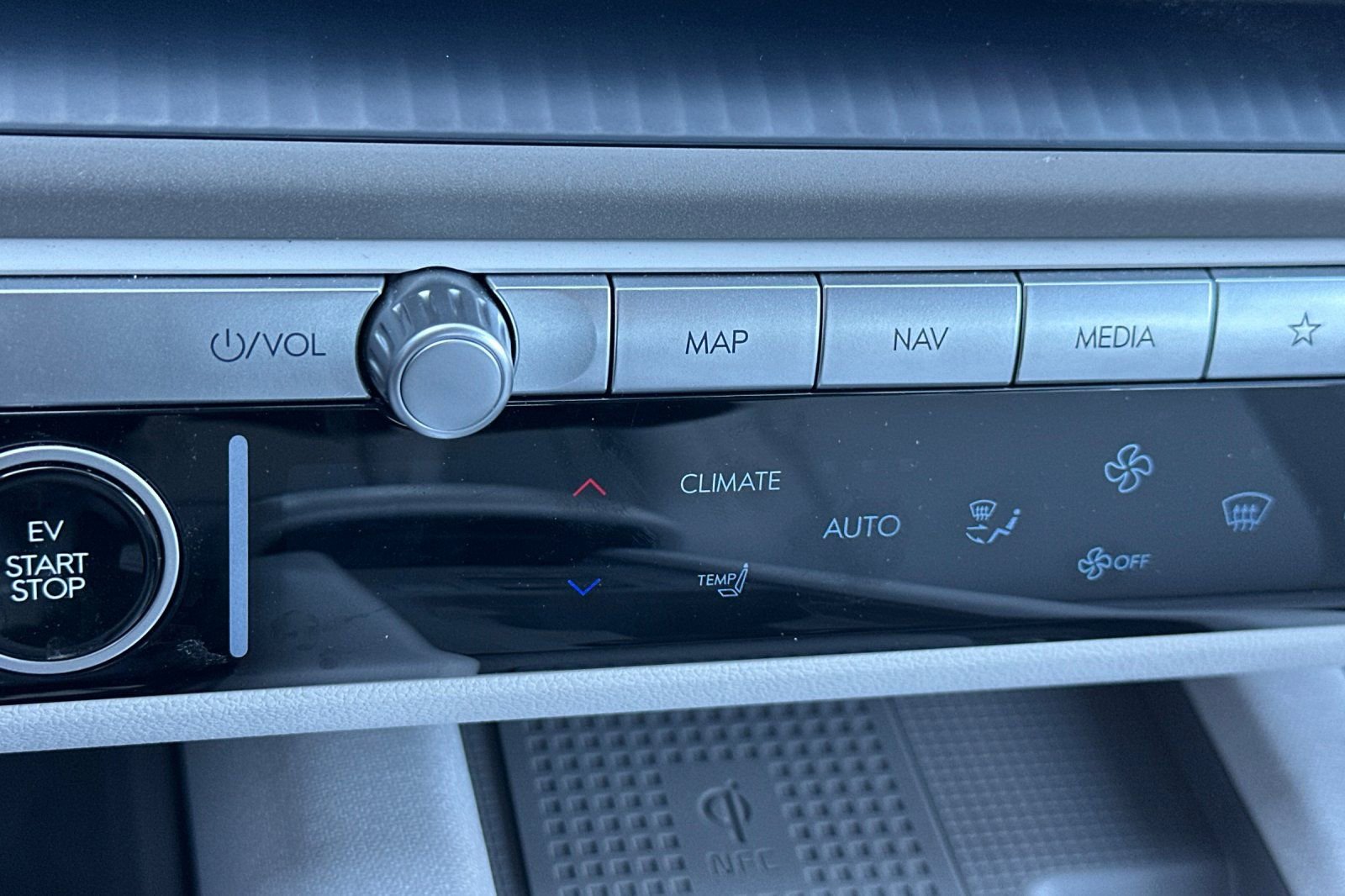 Used 2024 Hyundai Ioniq 6 SEL image 29