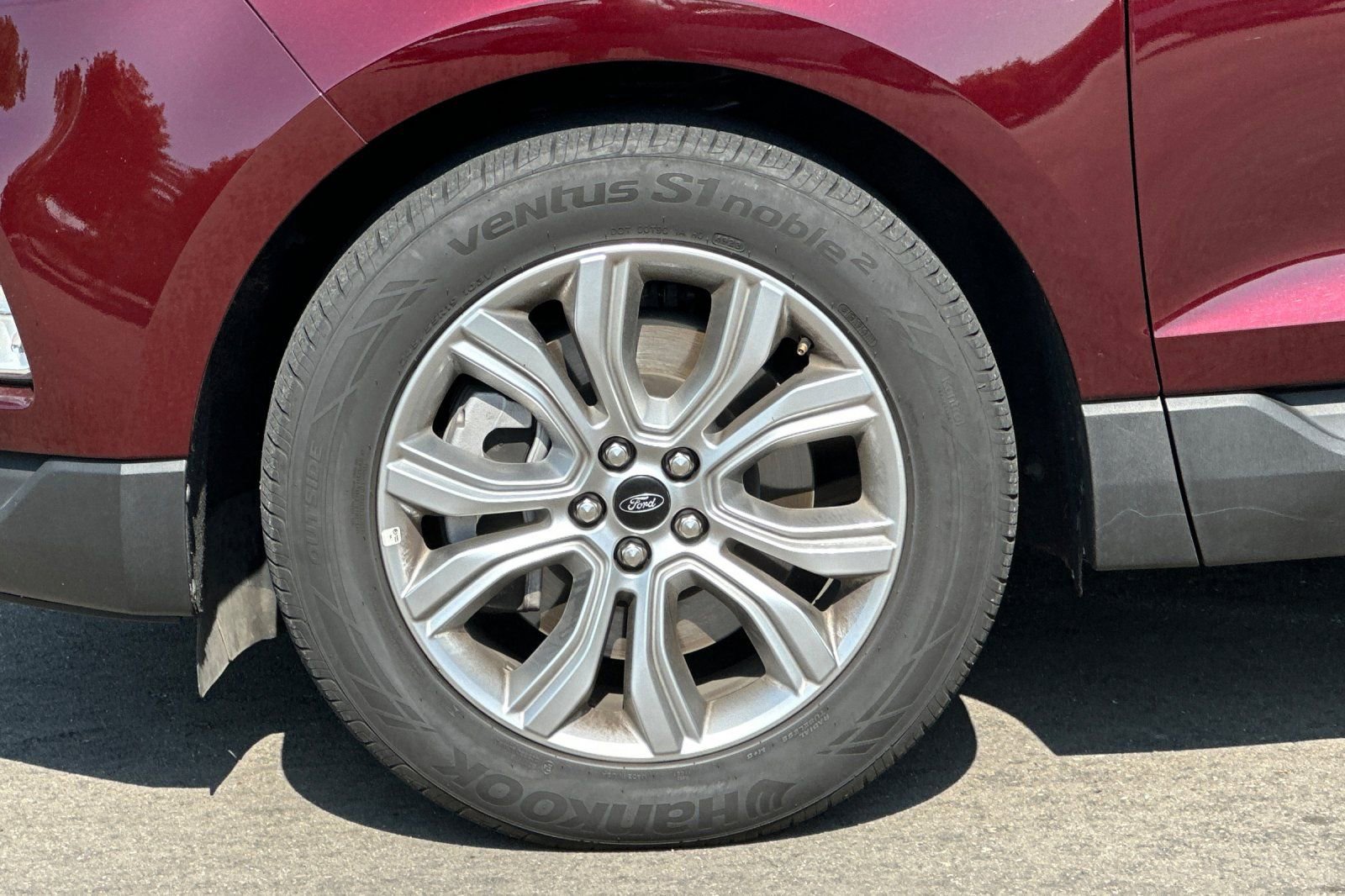 Used 2024 Ford Edge Titanium image 43