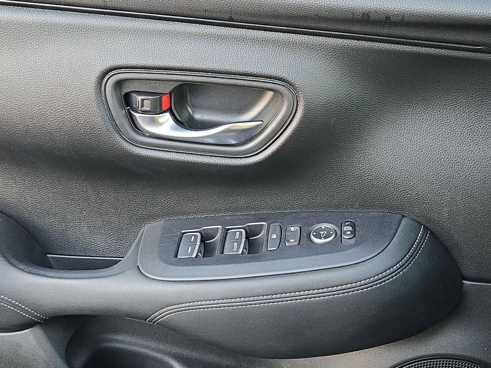 Used 2024 Honda HR-V EX-L image 7