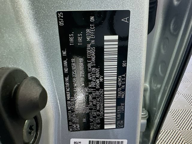 Certified 2025 Toyota Highlander XLE FWD image 32