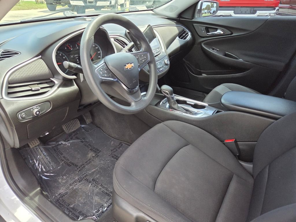 Used 2021 Chevrolet Malibu LS FWD image 22