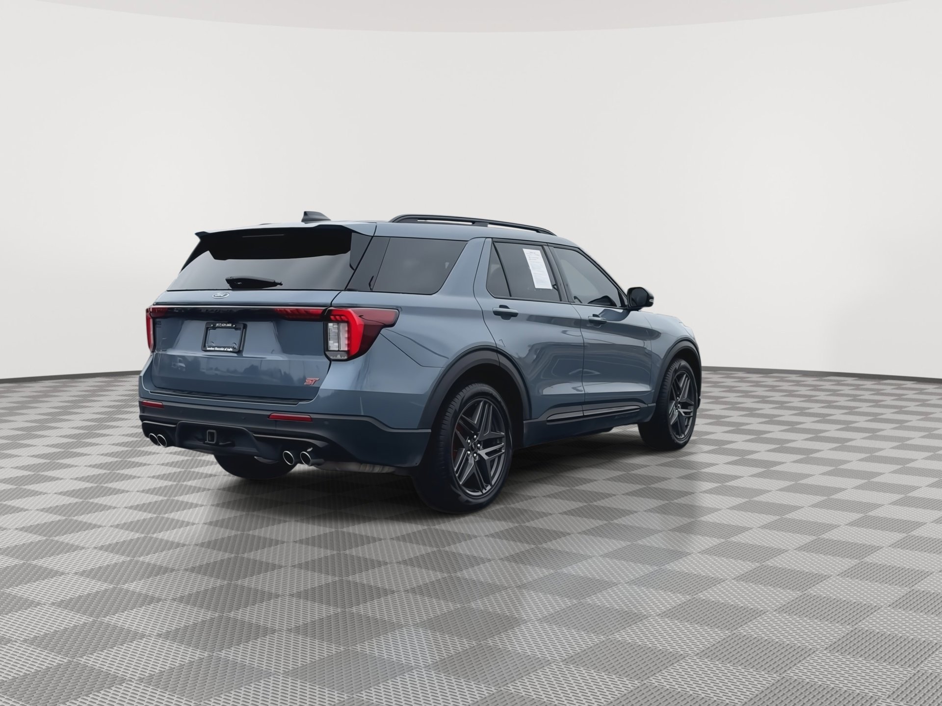 Used 2025 Ford Explorer ST w/ Sun And Sound Package image 8