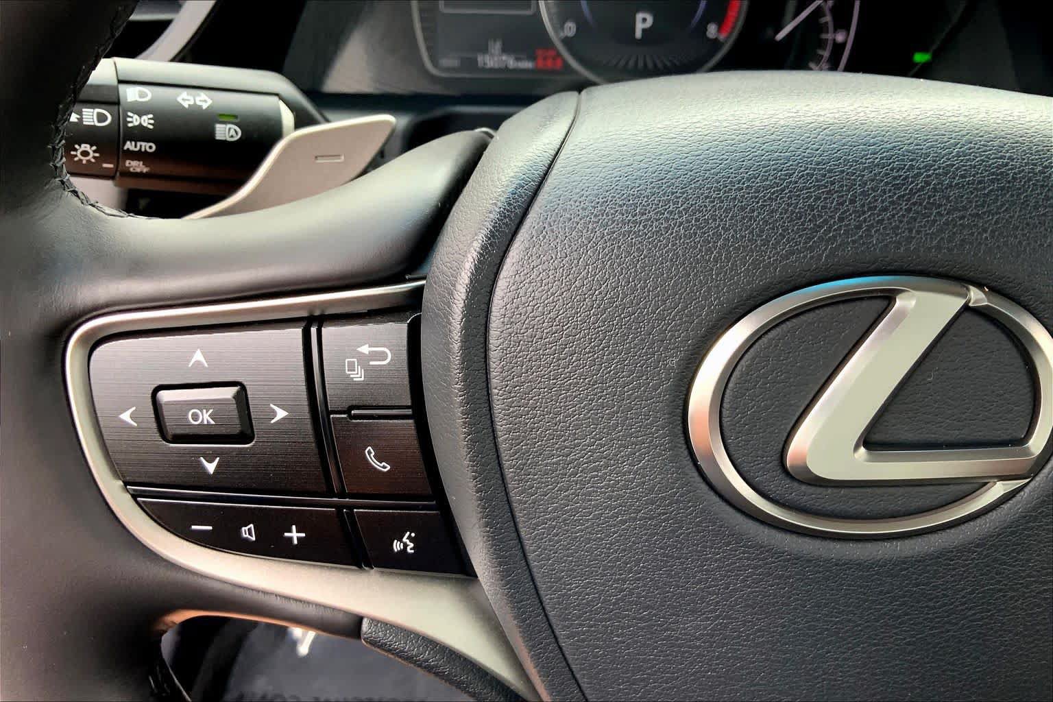 Certified 2024 Lexus ES 350 w/ Premium Package FWD image 24