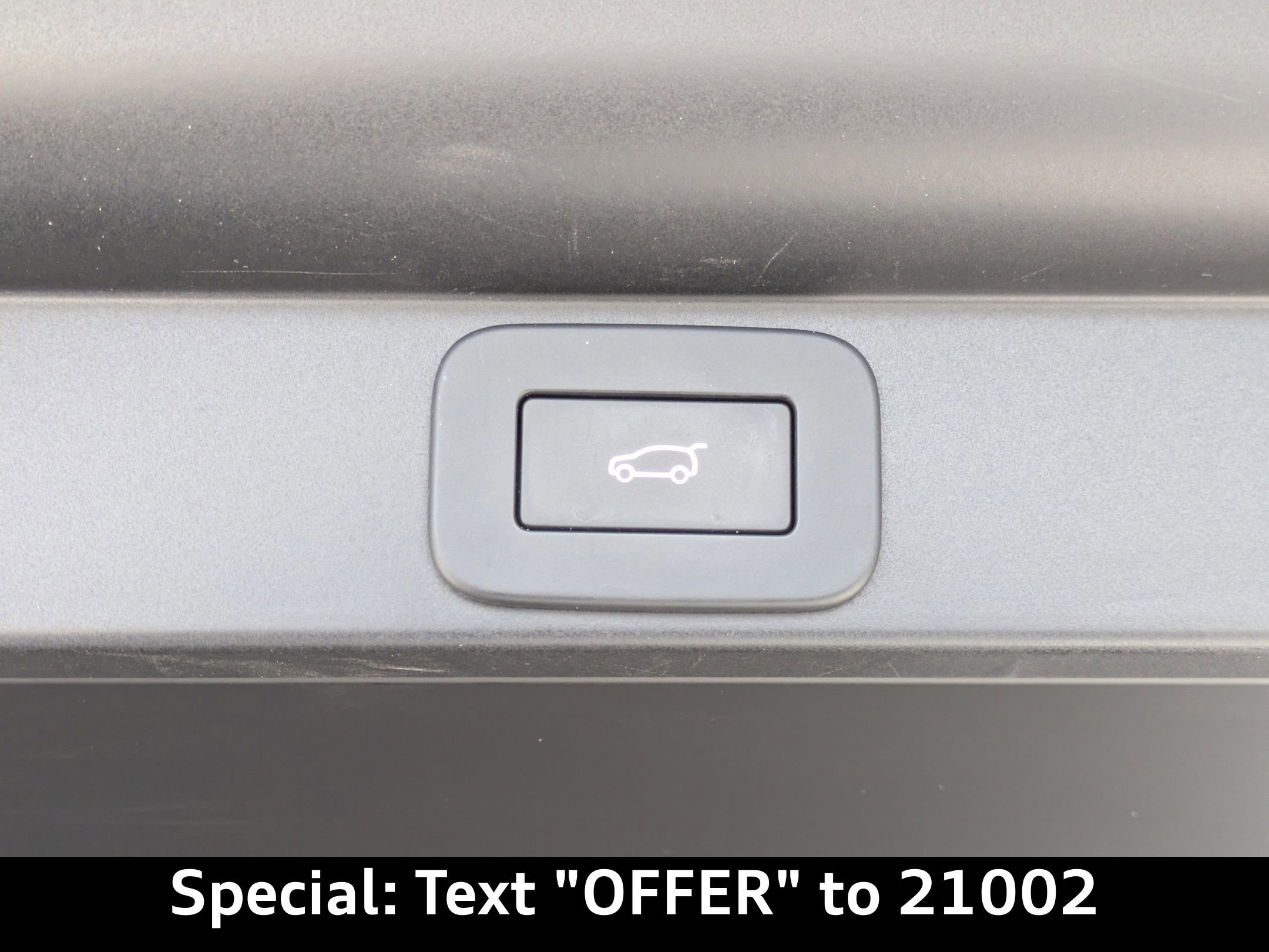 Used 2023 Land Rover Range Rover SE image 13