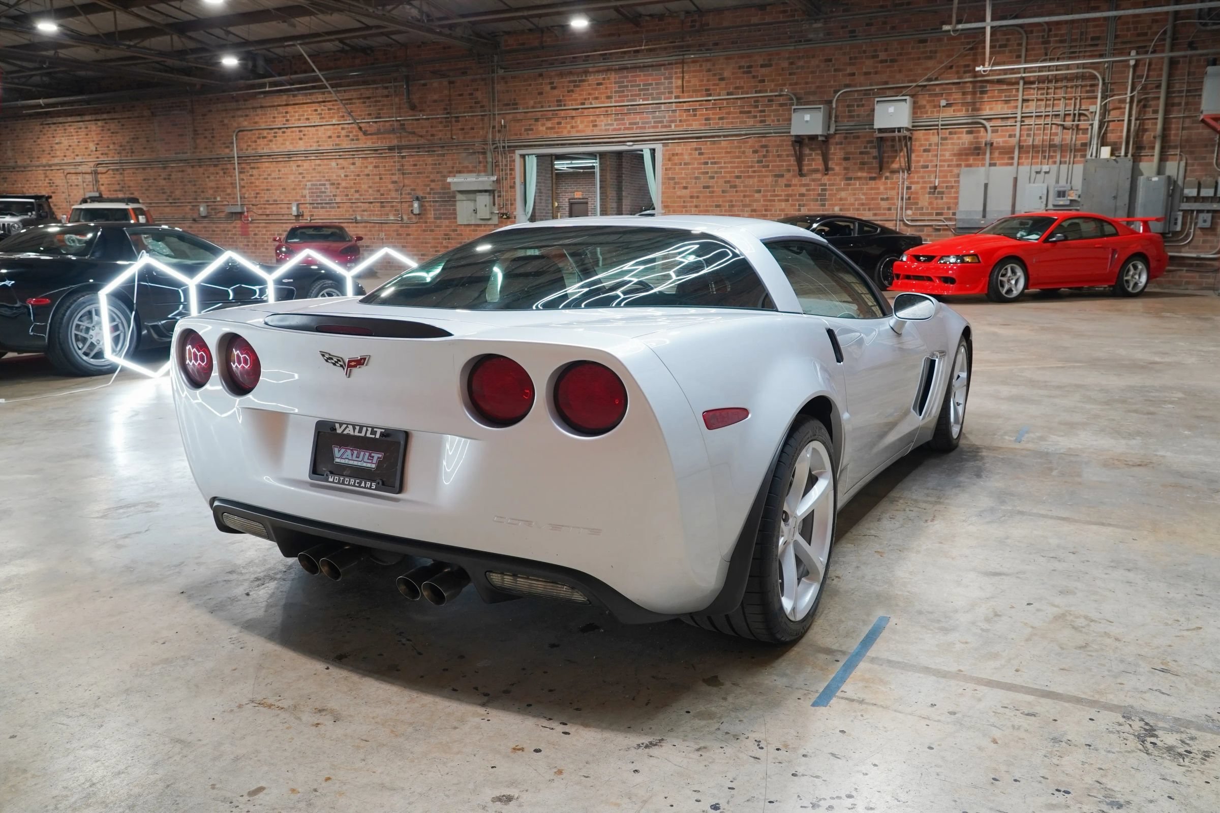 Used 2010 Chevrolet Corvette Grand Sport w/ Preferred Equipment Group RWD image 14