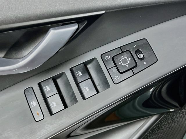 Certified 2023 Kia Niro EX FWD image 18