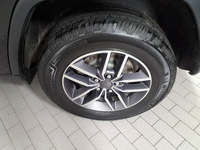 Used 2020 Jeep Grand Cherokee Limited AWD/4WD image 8