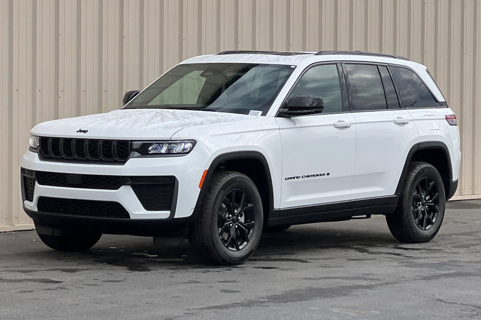 New 2026 Jeep Grand Cherokee Altitude AWD/4WD image 10