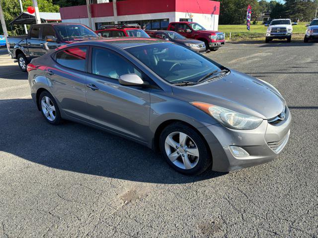 Used 2013 Hyundai Elantra GLS w/ Preferred Pkg FWD image 2