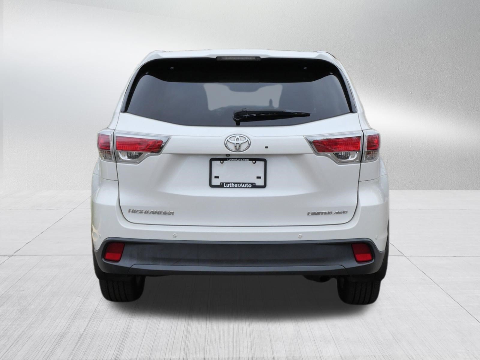 Used 2015 Toyota Highlander Limited Platinum AWD/4WD image 6