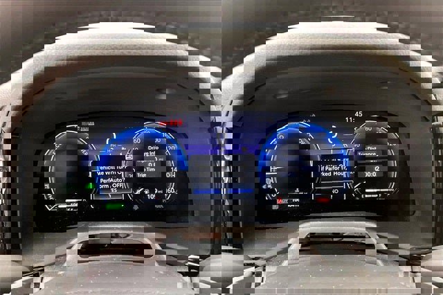 Used 2025 Toyota Camry XSE w/ Premium Plus Package image 25