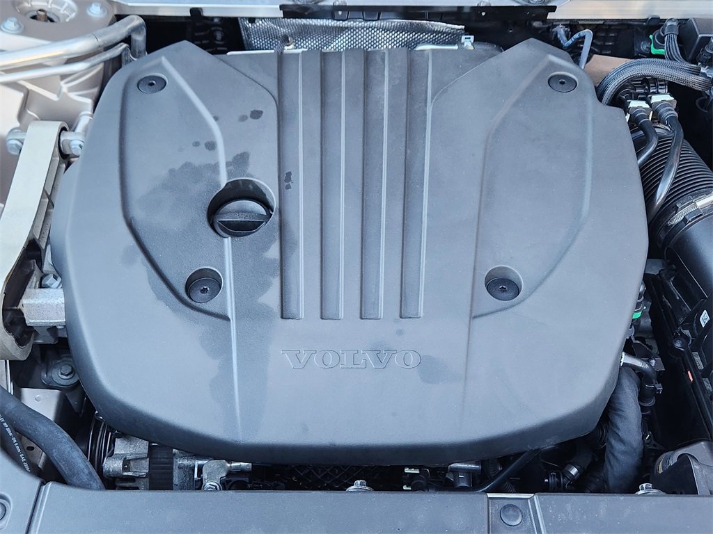 Used 2023 Volvo XC90 B5 Plus image 19