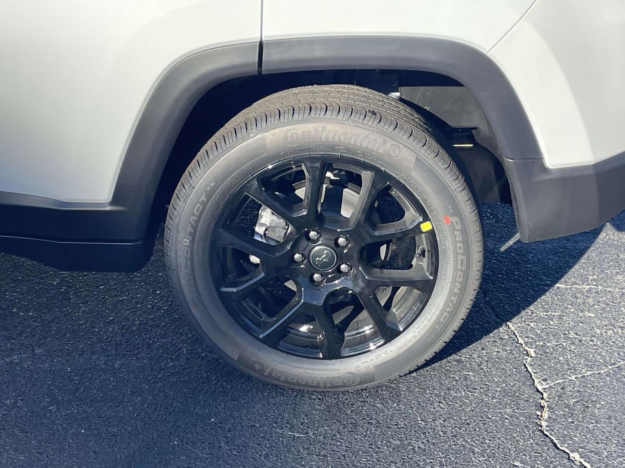 New 2026 Jeep Compass Latitude AWD/4WD image 32