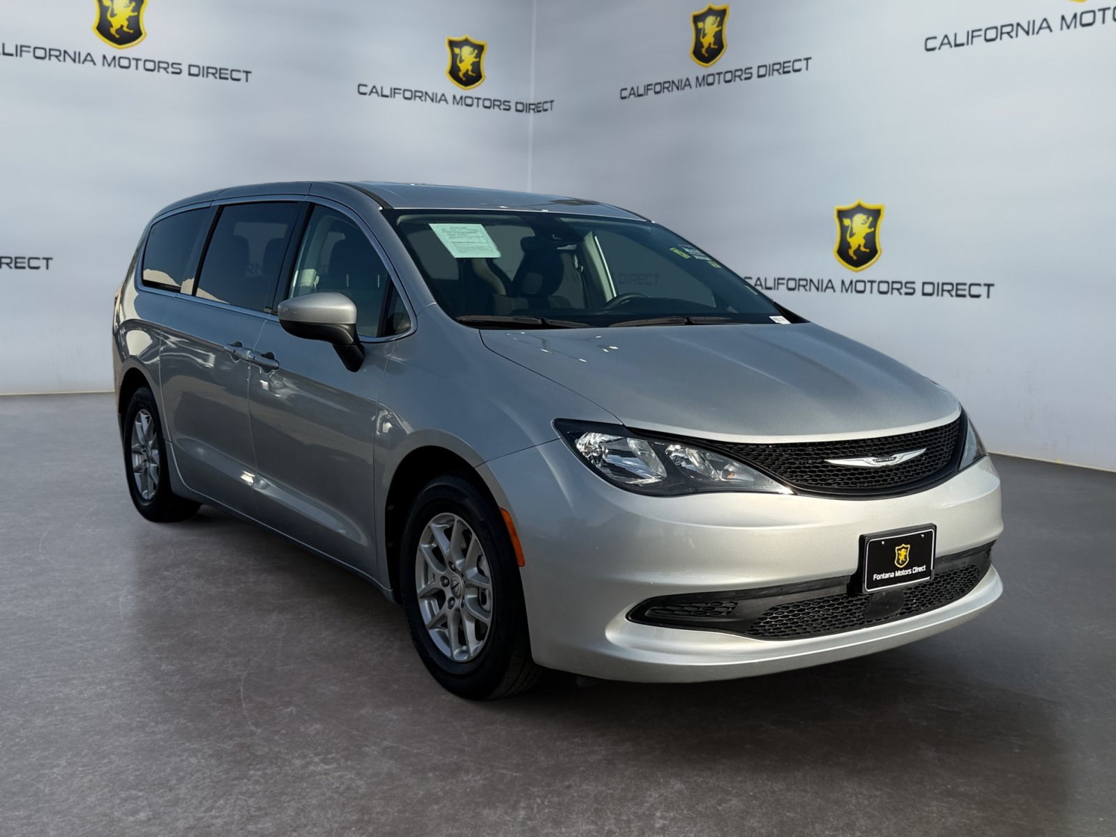 Used 2023 Chrysler Voyager LX FWD image 7