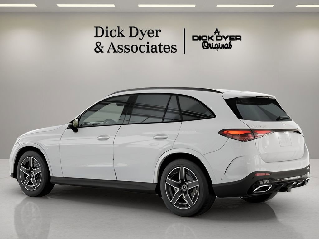 Used 2025 Mercedes-Benz GLC 300 image 17