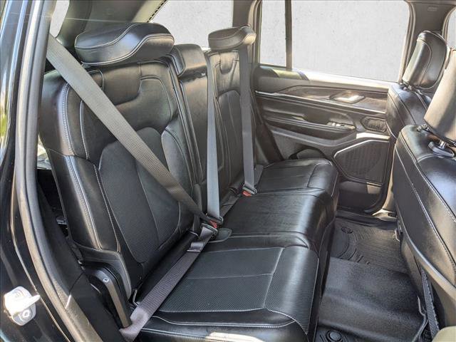 Used 2023 Jeep Grand Cherokee Overland AWD/4WD image 21