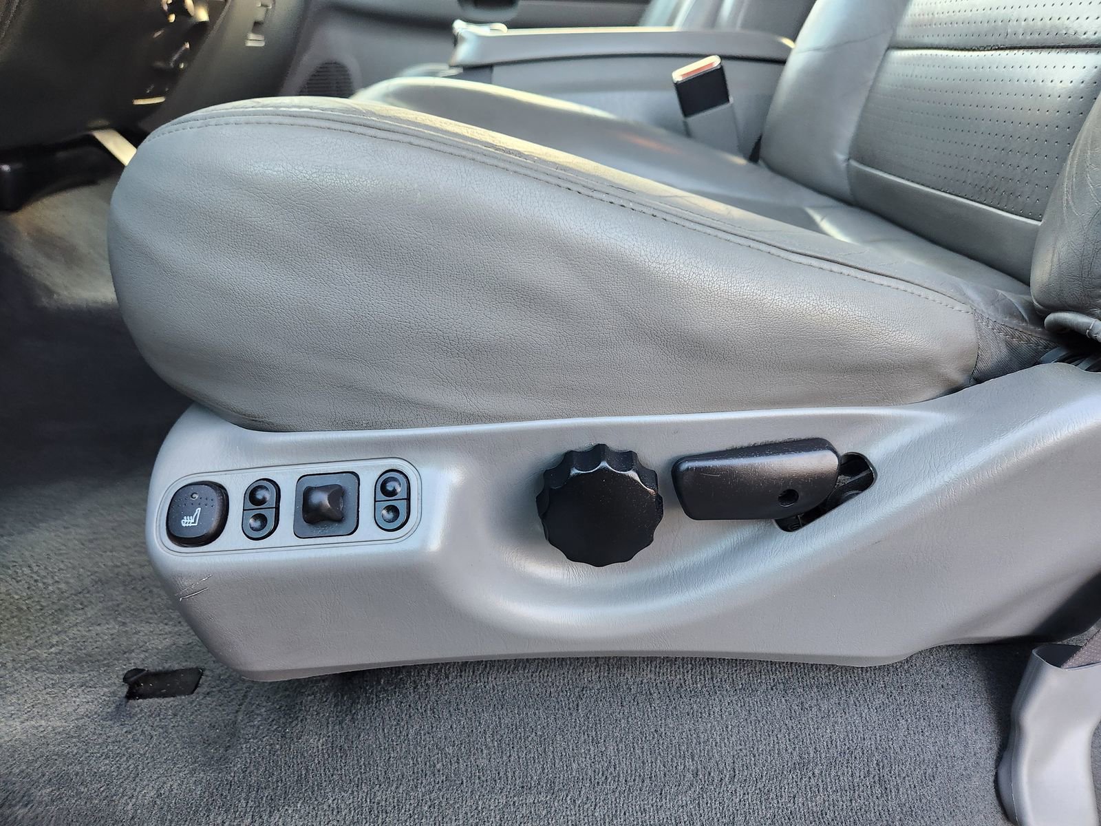 Used 2003 Ford F350 Lariat image 27