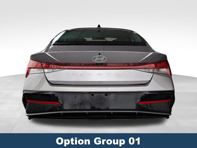 Used 2025 Hyundai Elantra SEL image 6