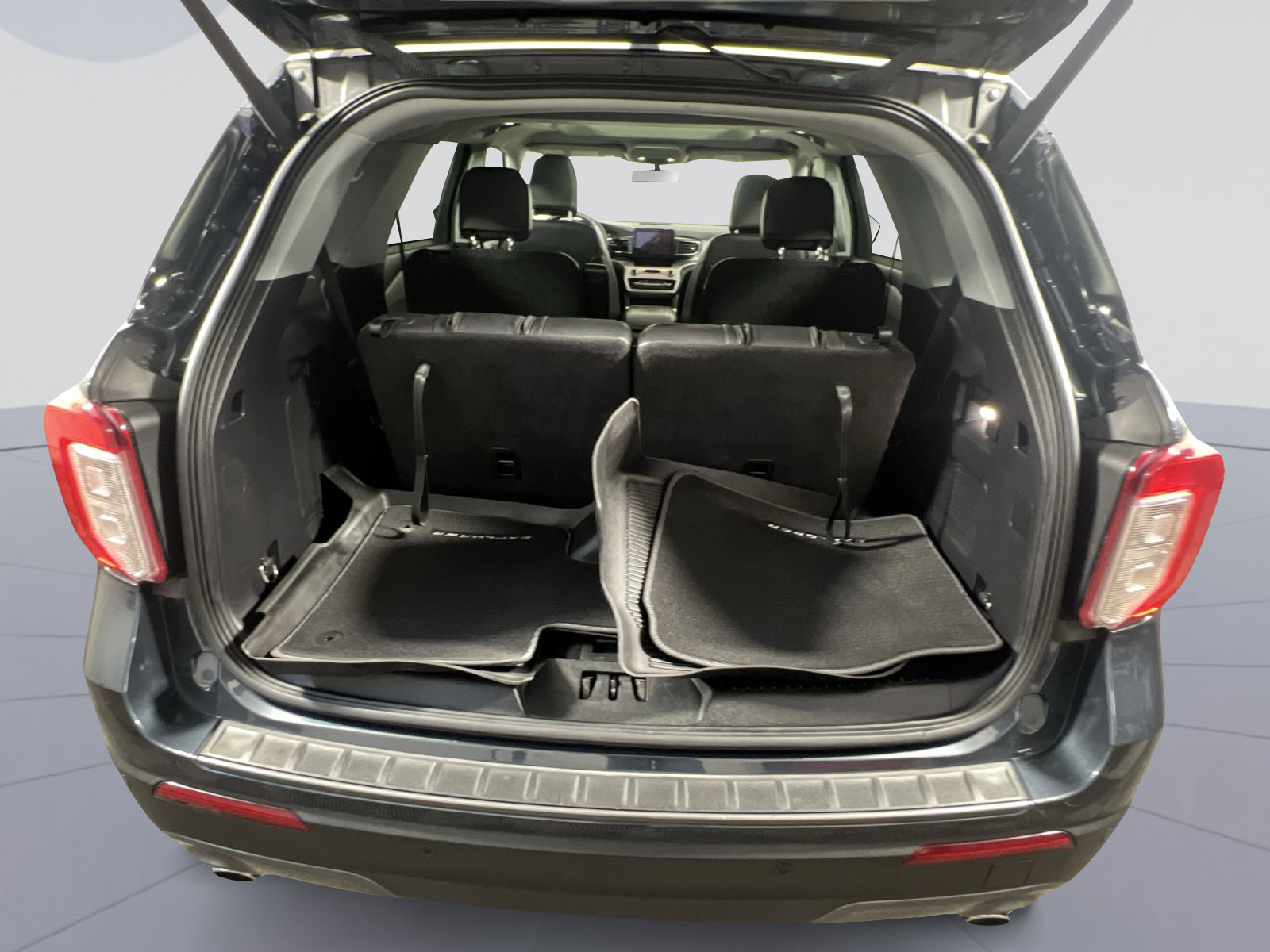 Certified 2022 Ford Explorer XLT w/ Equipment Group 202A image 27