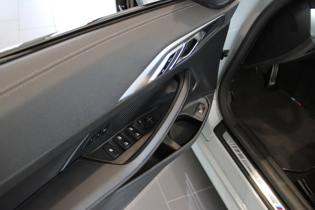 Used 2024 BMW M440i Convertible w/ Shadowloine Package RWD image 34