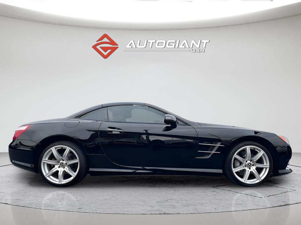 Used 2014 Mercedes-Benz SL 550 w/ Driver Assistance Package image 9