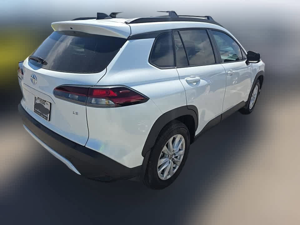 Used 2026 Toyota Corolla Cross LE w/ Moonroof Package FWD image 2