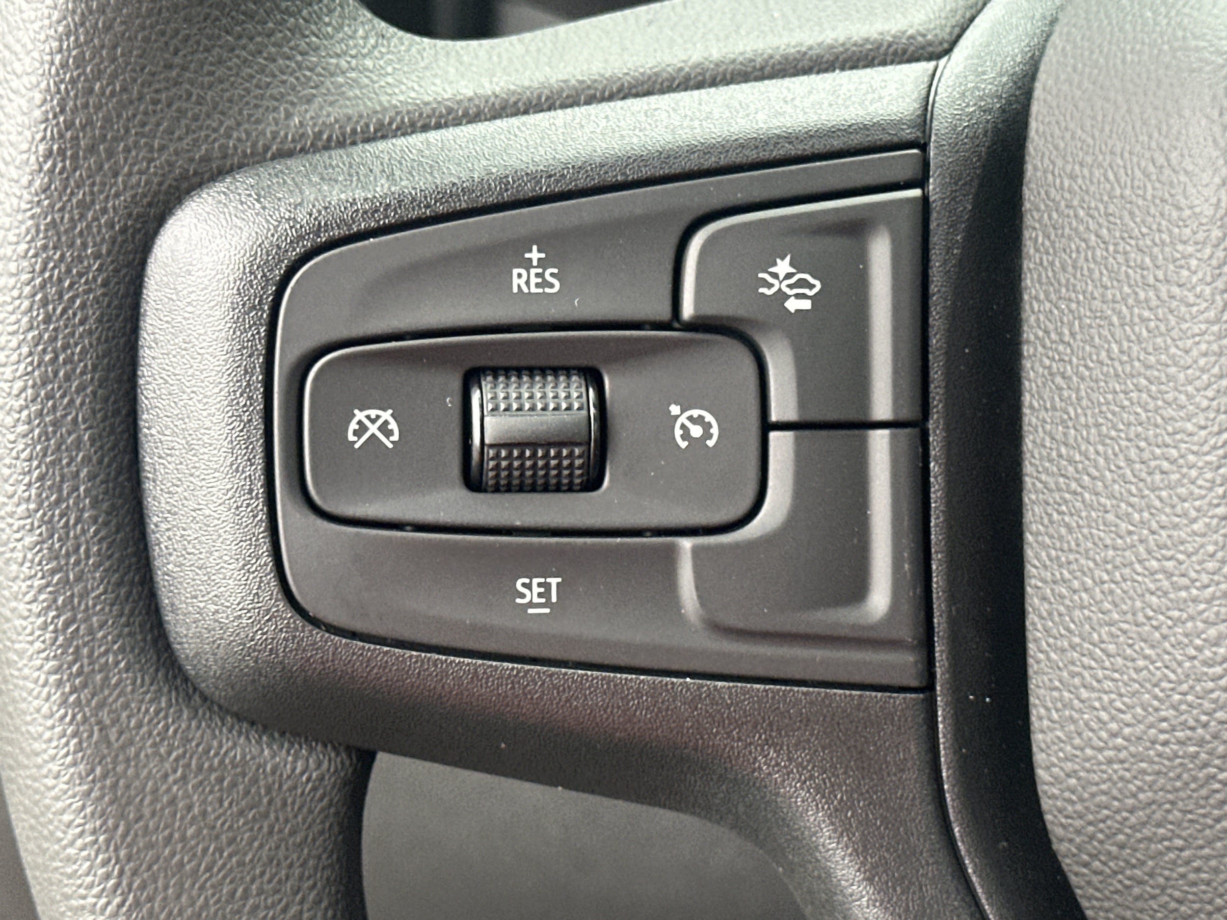 New 2026 Chevrolet Silverado 1500 Custom Trail Boss w/ LPO, Dark Essentials Package AWD/4WD image 24