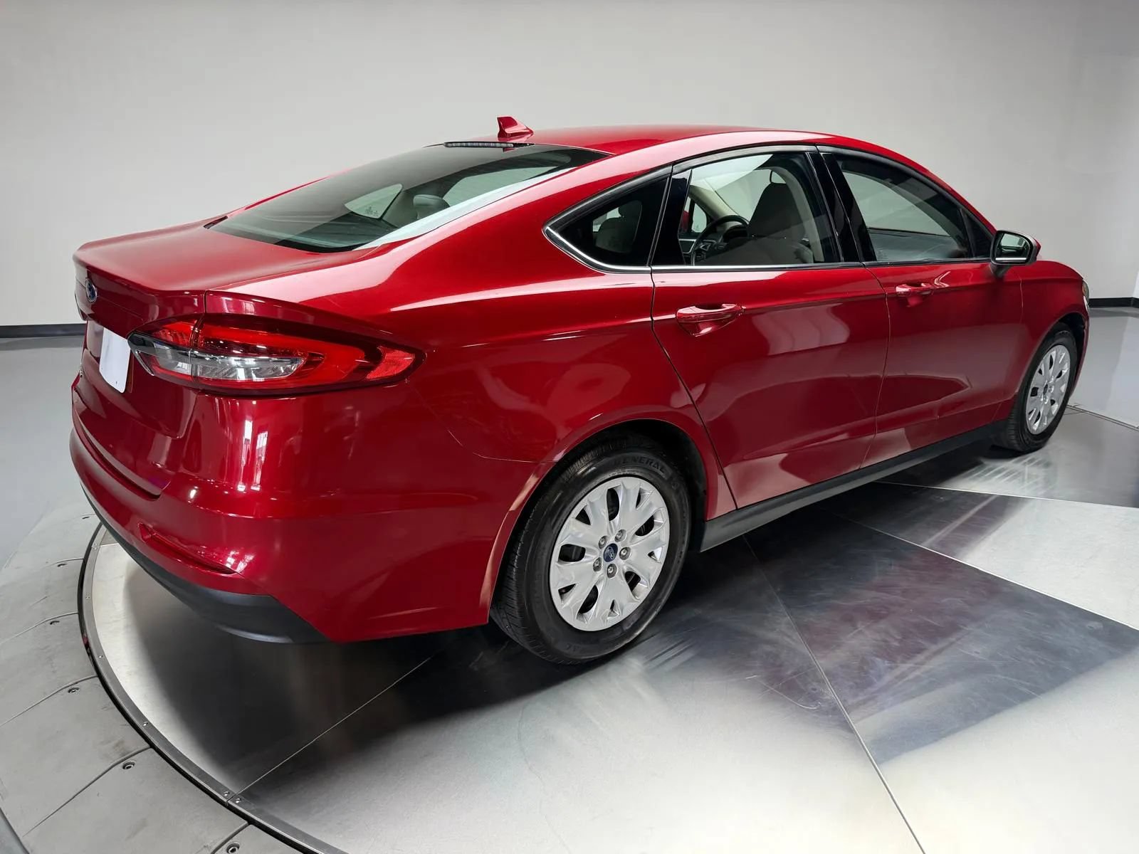 Used 2020 Ford Fusion S FWD image 2
