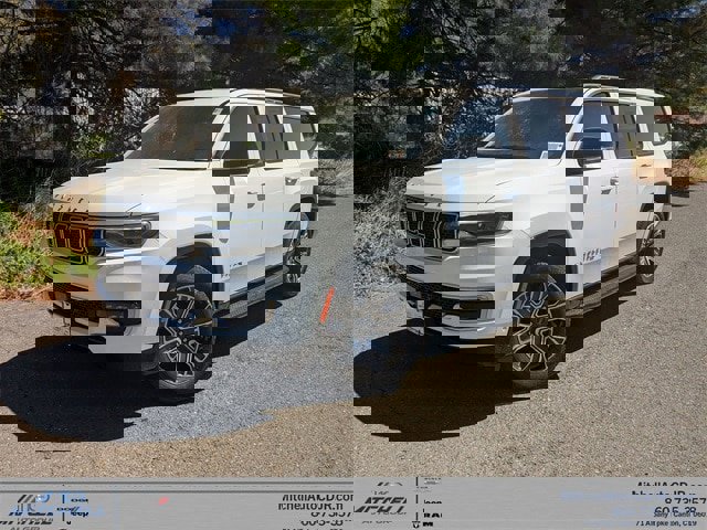 New 2025 Jeep Wagoneer L 4WD w/ Premium Group I image 1