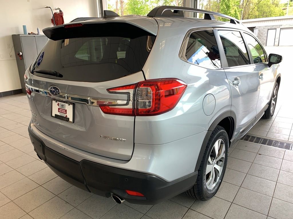 Certified 2025 Subaru Ascent Premium AWD/4WD image 17
