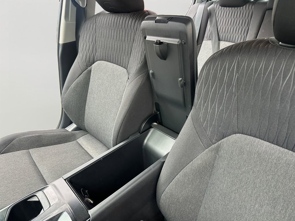 Used 2025 Toyota Camry LE image 20