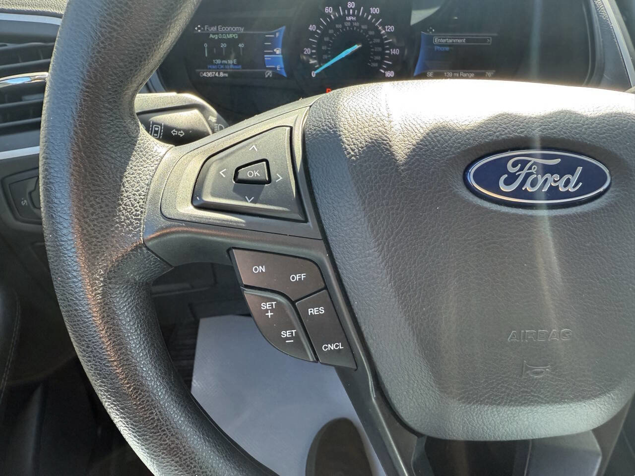 Used 2022 Ford Edge SE w/ Black Appearance Package image 17