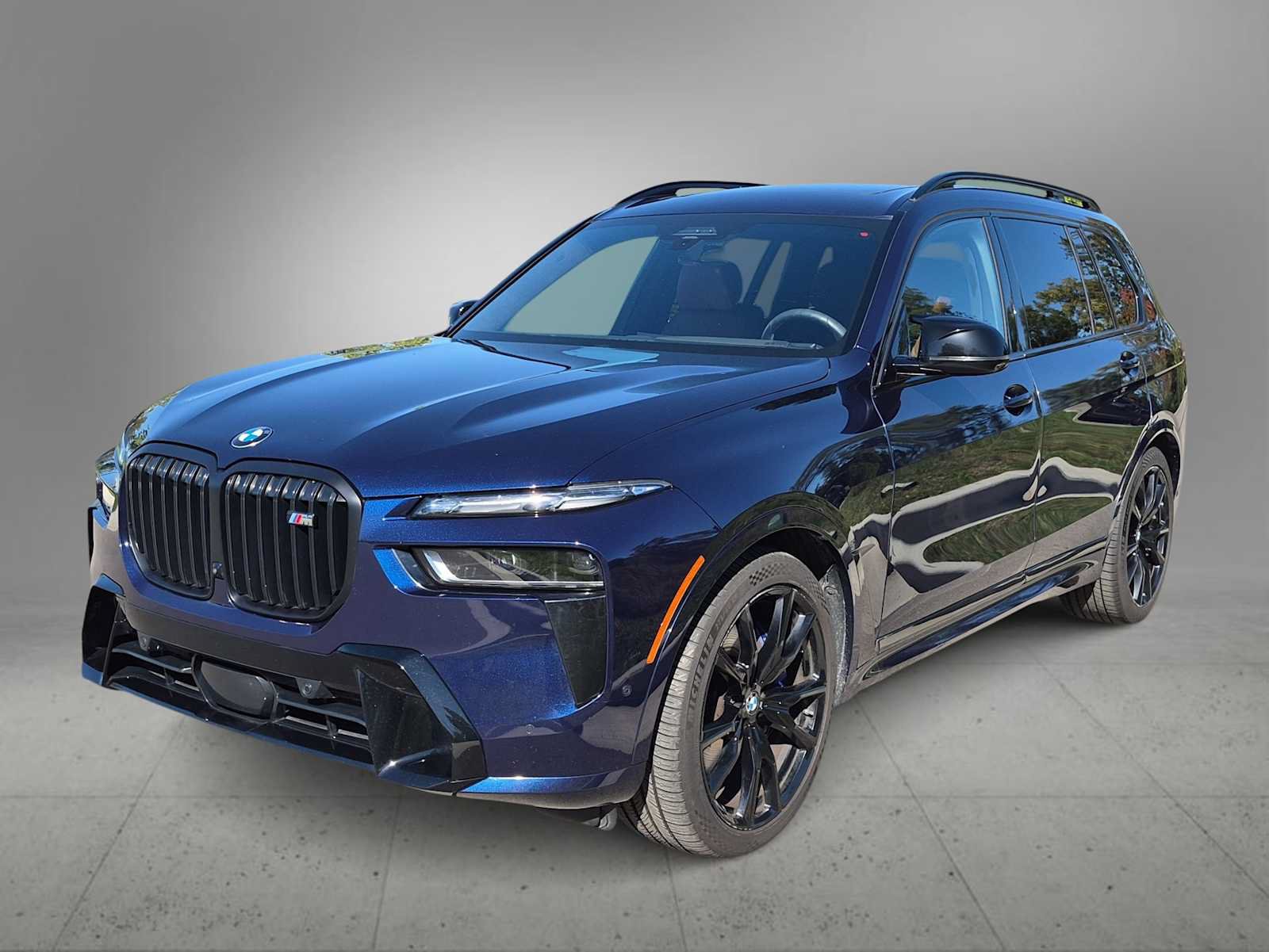 Used 2024 BMW X7 M60i w/ Executive Package AWD/4WD image 4