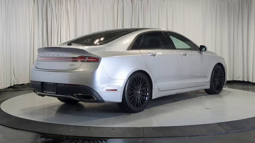 Used 2017 Lincoln MKZ Reserve FWD image 10